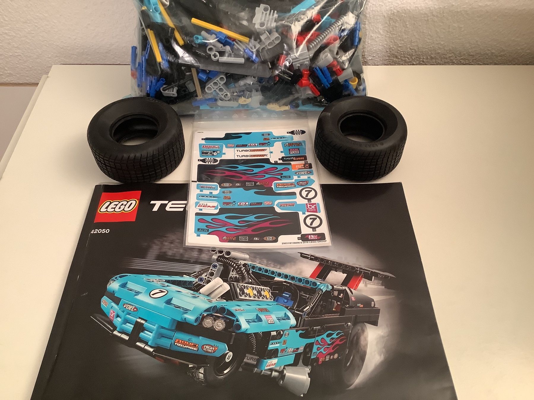 Lego Spielzeuge: Lego Technic Drag Racer / Dragster 42050 von 2016 – Gebraucht aus Willisau von Keks5