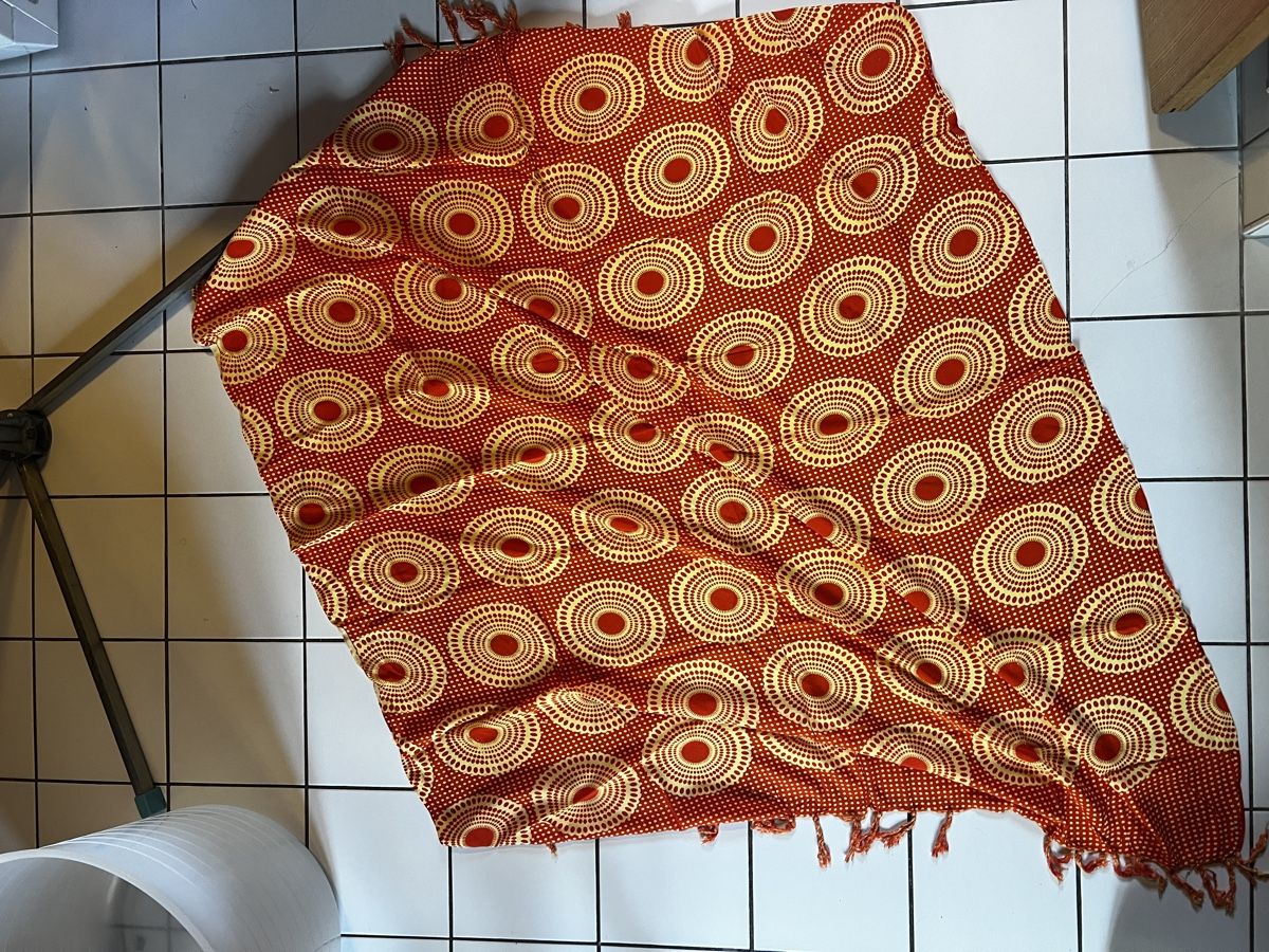 Foulard & Sciarpe: Strandtuch oder Schal gelb orange ca. 120x140 – Usato da Bern venduto da fla_yj25 3