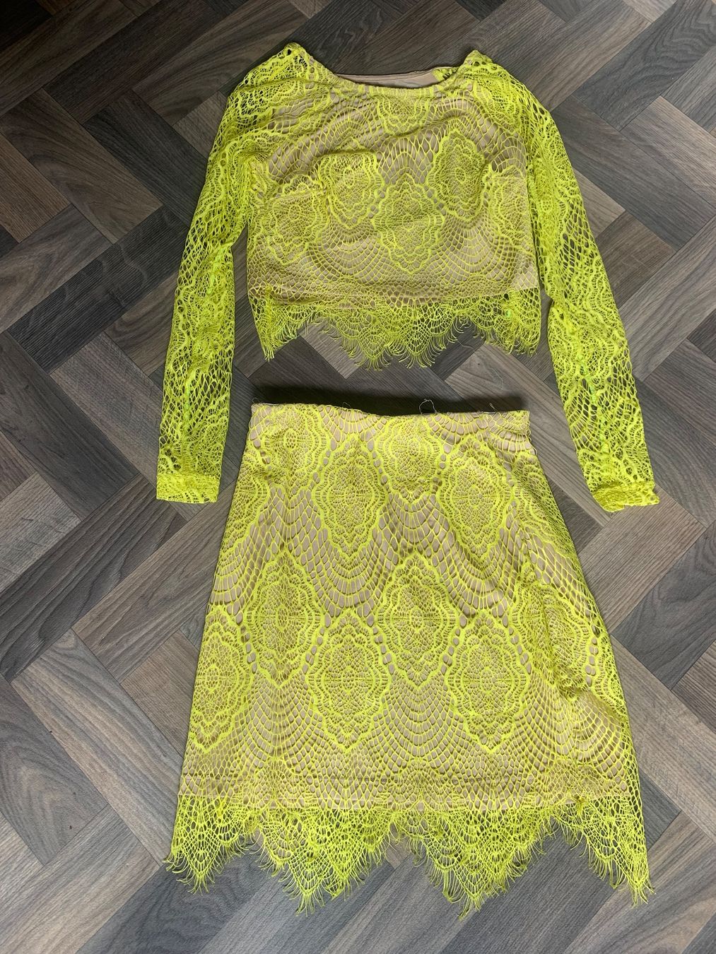 Lotti di vestiti: Neon Sommer Outfit, 2 Teile, Grösse S – Usato da Rosshäusern venduto da MiJoDoOl