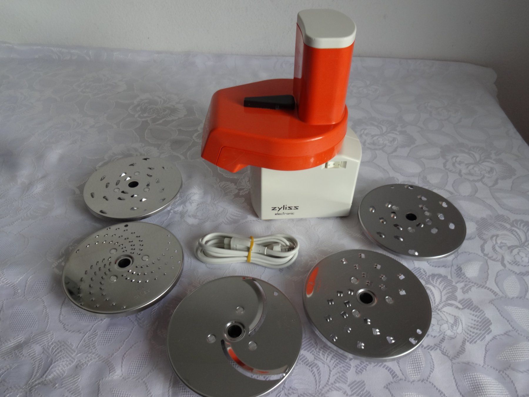 Zyliss Küchengeräte: * Zyliss Elektroraffel * mit 5-Scheiben – Gebraucht aus Frauenfeld von Reyy58