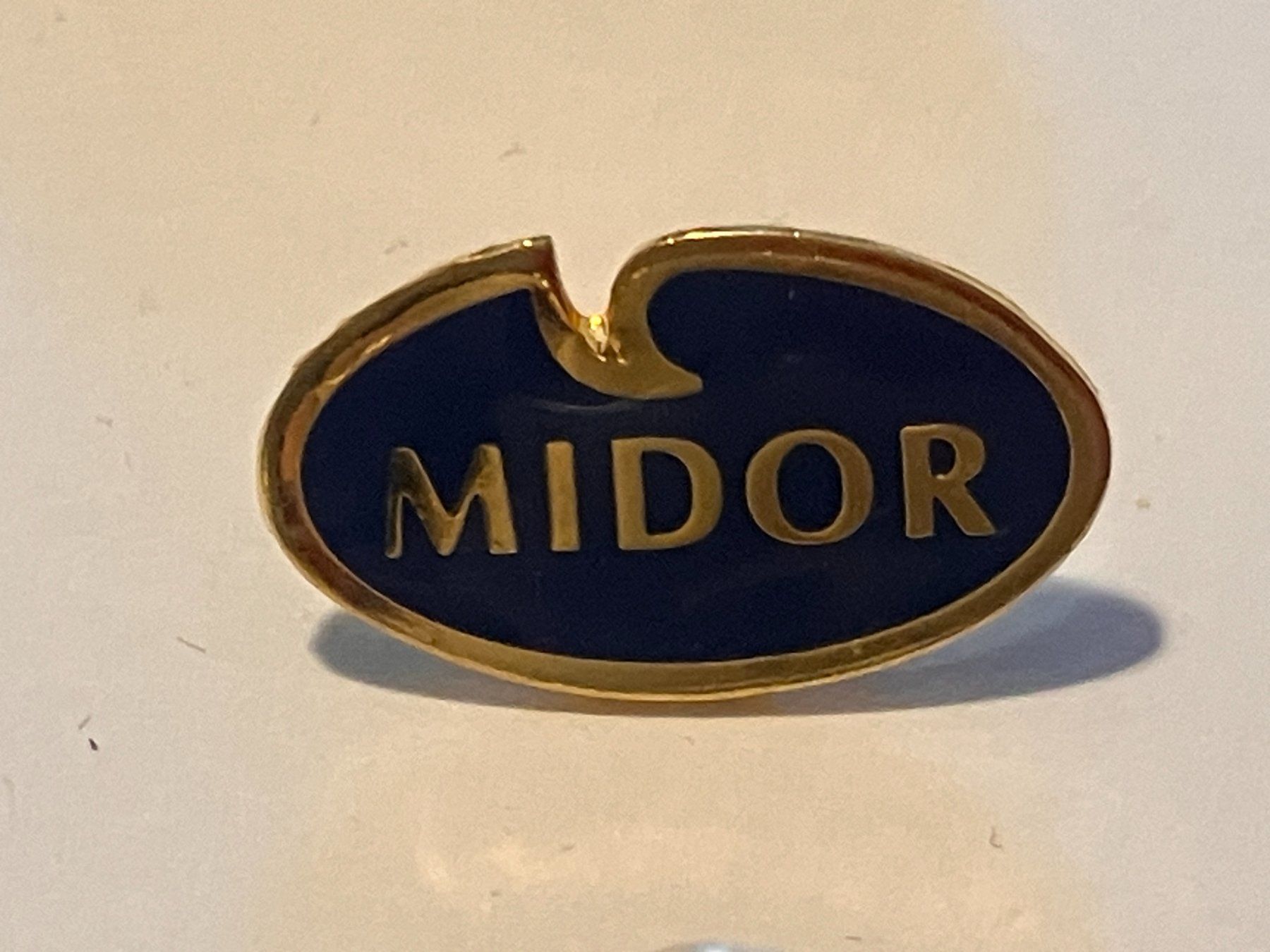 Plaketten & Abzeichen: 1 Pin Midor – Gebraucht aus Basel von djwwpp