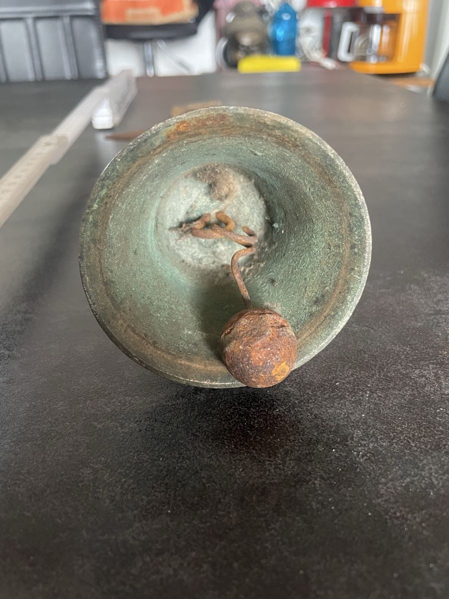 Campanacci mucche: Ancienne Cloche Murale Sonnette de Ferme – Usato da Vallamand venduto da Bricbracbroc82 3