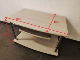 Fernseh-Tisch