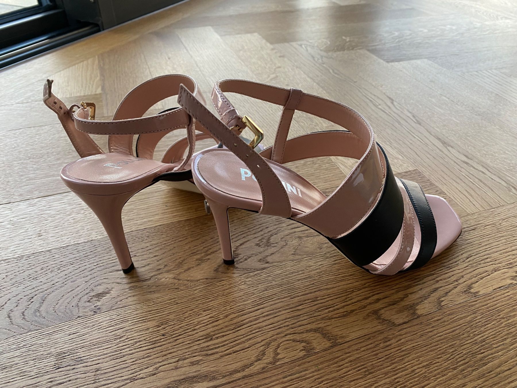 Scarpe da donna: Sandale von Pollini in Gr. 38.5 – Nuovo (secondo la descrizione) da Burgdorf venduto da Mike05T
