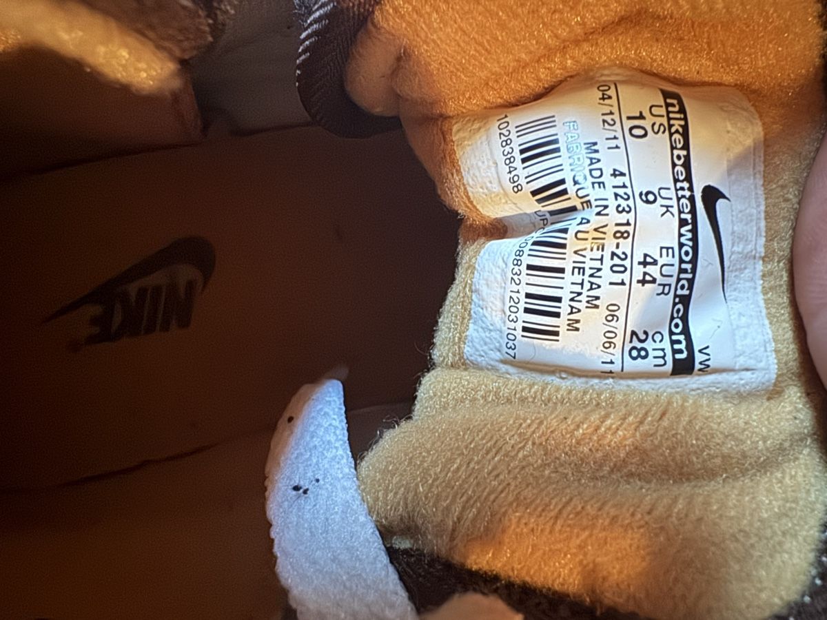 Nike Scarpe da uomo: Nike Schuhe, braunes Wildleder, Grösse 44 – Usato da Bäretswil venduto da clothes-freak 2