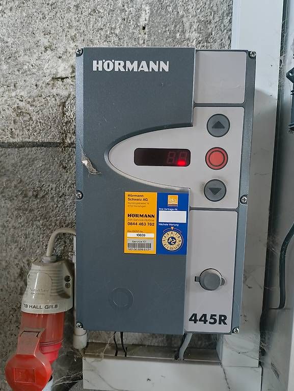 Türen: Porte de garage enroulable – Gebraucht aus Tavannes von J-P01 1