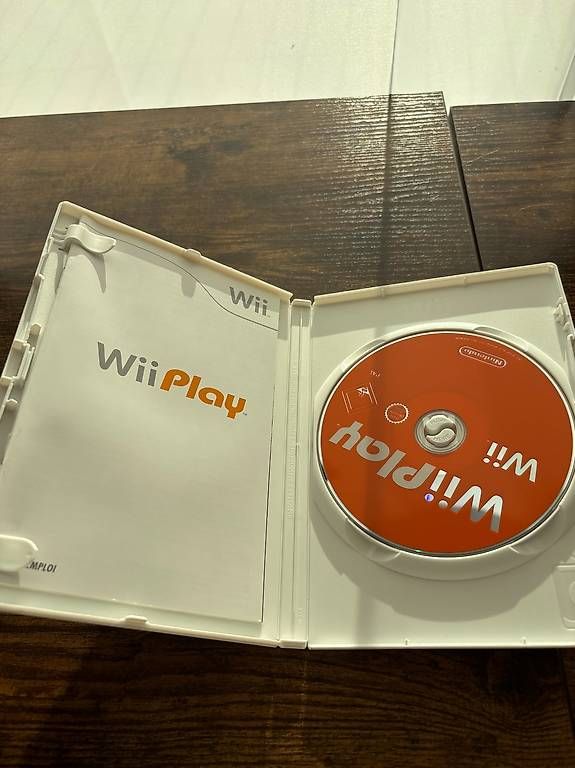 Nintendo Giochi: Wii Play - Nintendo Wii – Usato da La Tour-de-Peilz venduto da johnowen9 1