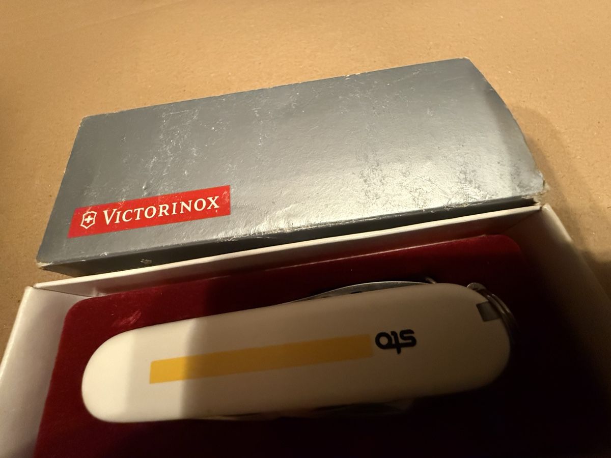Victorinox Taschenmesser: Neues Victorinox Sackmesser mit Verpackung – Neu und originalverpackt aus Goldach von Messerguru 5
