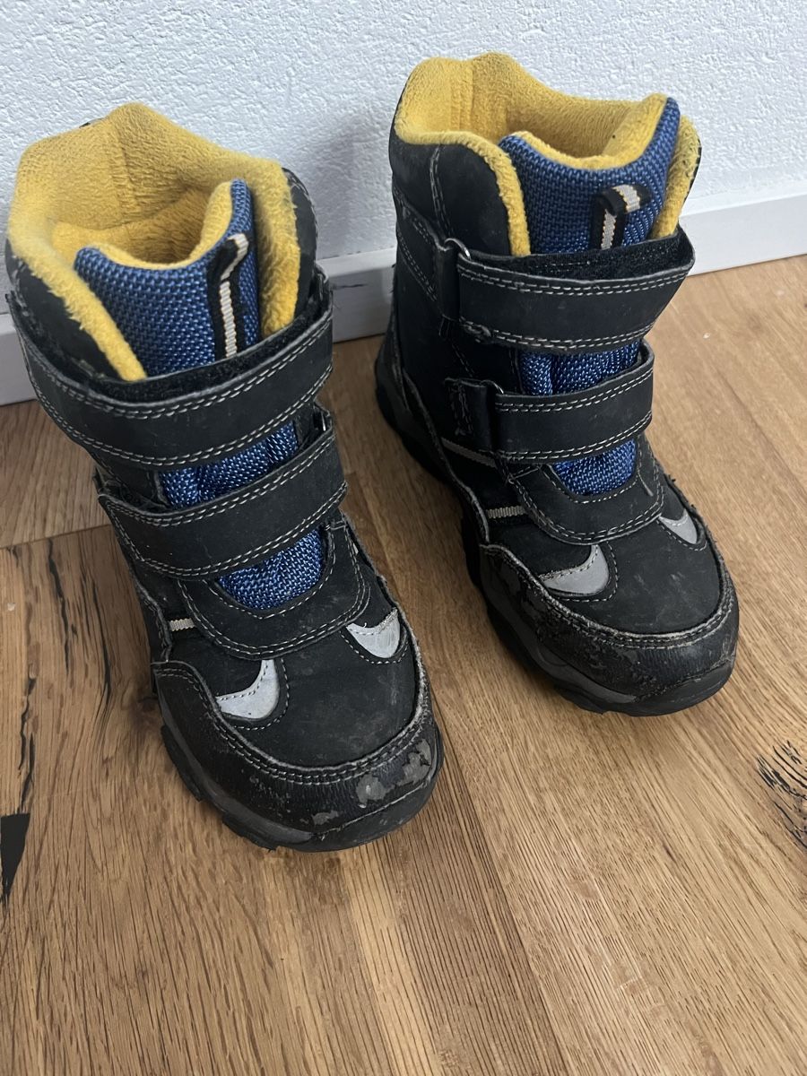 Chaussures garçon: Winterstiefel grösse 30 – D'occasion à Würenlos par Donas1991