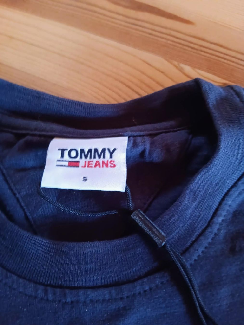 Tommy Hilfiger T-Shirts: tommy hilfiger t-shirt – Gebraucht aus Ambrì von Maerz87 2