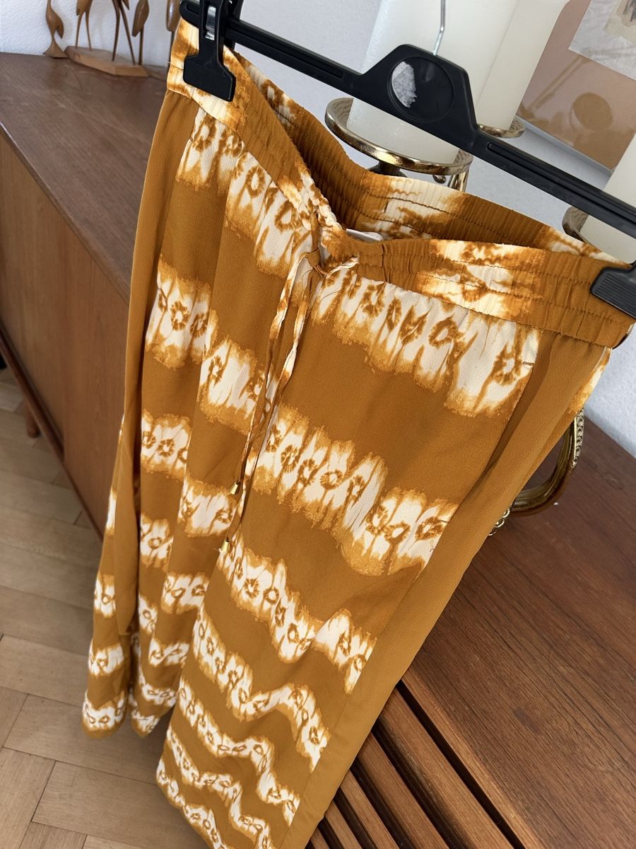 H&M Pantaloni: Sommerhose senfgelb H&M – Usato da Zürich venduto da PuraVida111 5
