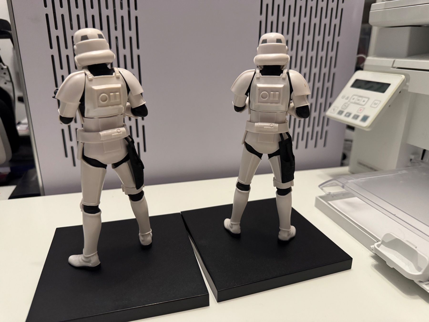 Star Wars Statuette: Star Wars Stormtrooper Kotobukiya Two Pack ArtFX+ Figur – Usato da Burgdorf venduto da Caradhras 3