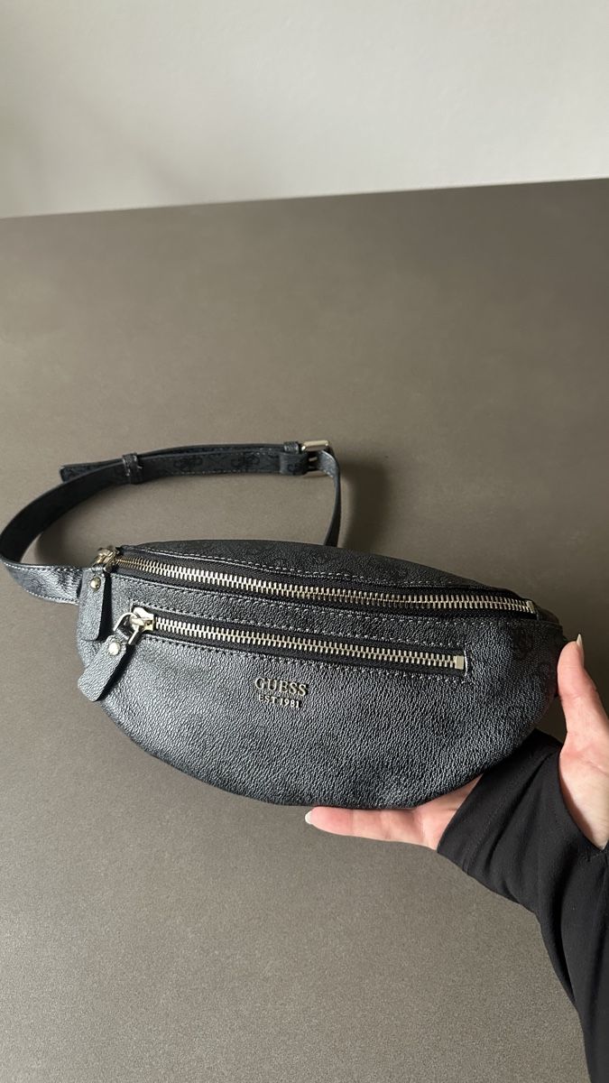 Guess Borse da donna: GUESS Bauchtasche grau/schwarz Monogramm – Nuovo (secondo la descrizione) da Waldstatt venduto da Car_na 5
