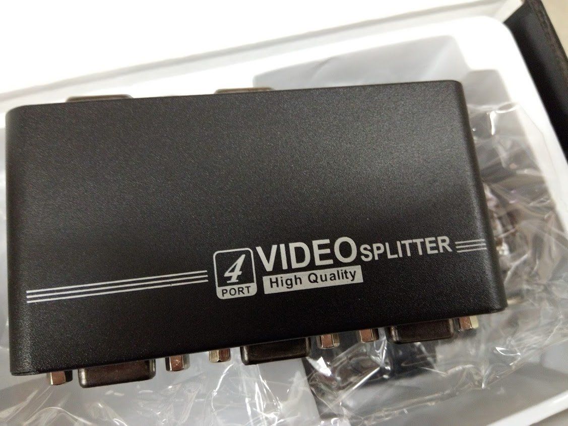 Hubs & Switches: VGA Video Splitter 4port – Neu und originalverpackt aus Ermatingen von rik4rdo