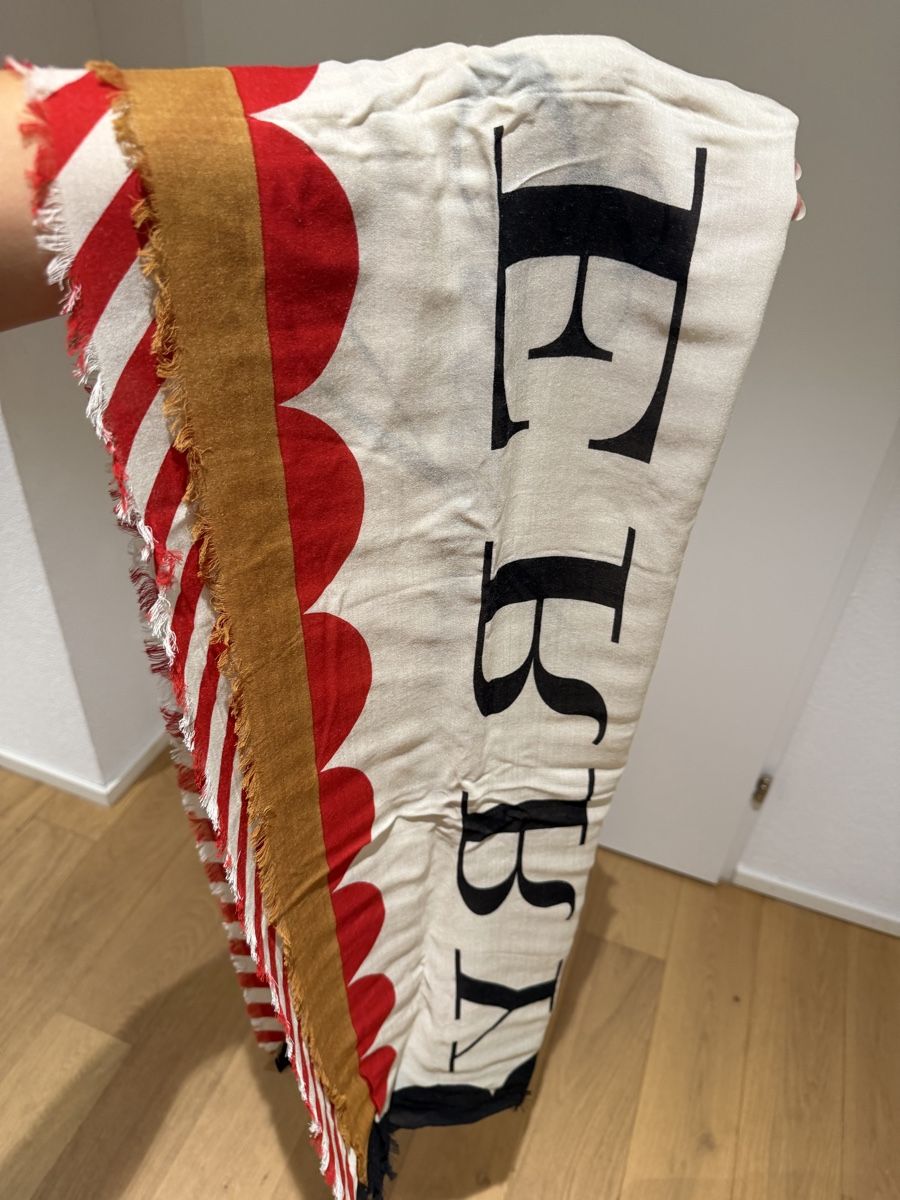 Burberry Foulard & Sciarpe: Burberry Schal – Nuovo e nell'imballaggio originale da Geroldswil venduto da JosiZ 2