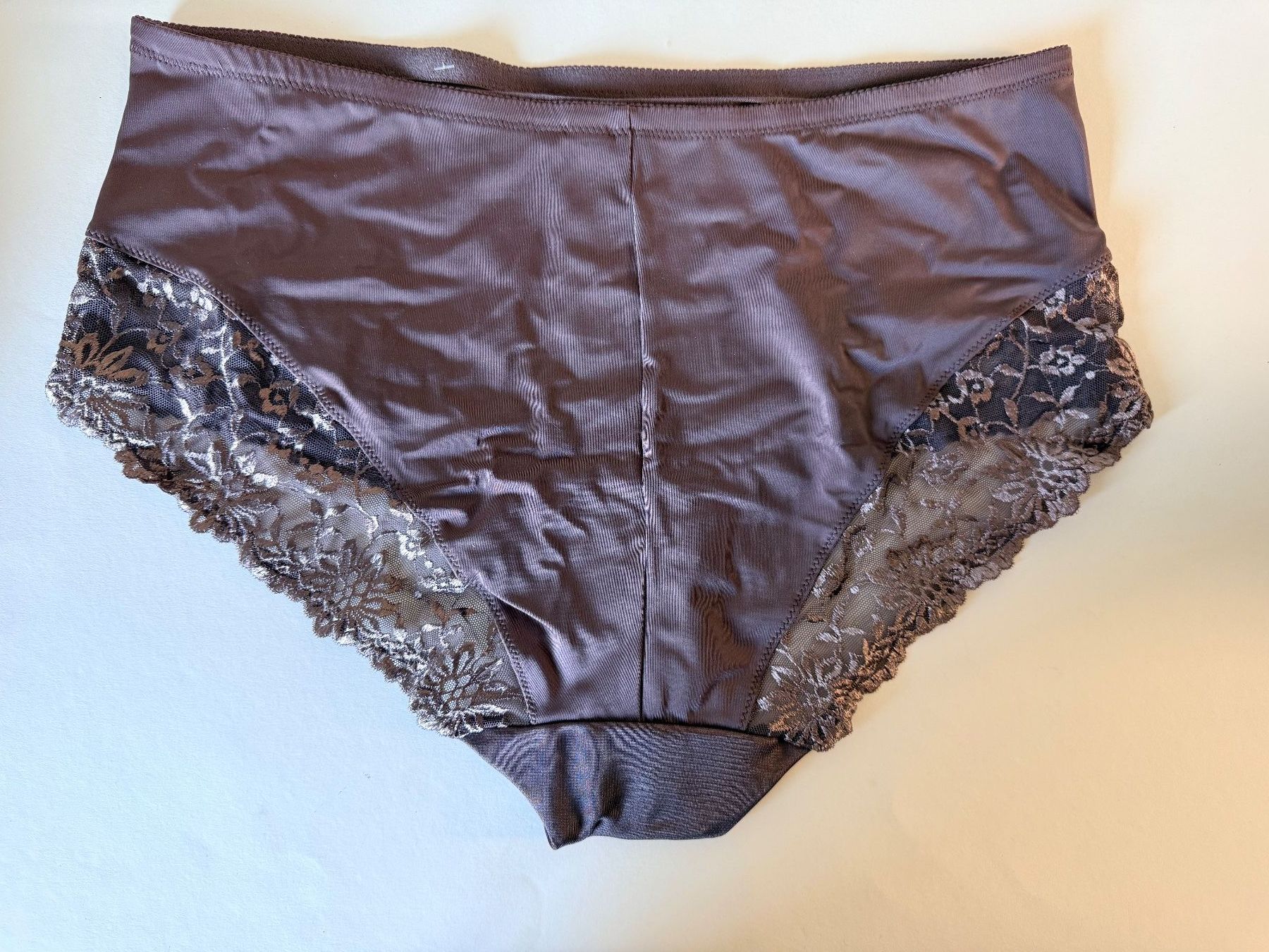 Triumph Sonstige Unterwäsche: TRIUMPH, Shaping-Slip LADYFORM SOFT, Grösse 46, Farbe Grau – Neu und originalverpackt aus Rudolfstetten von gst_g7xl 6