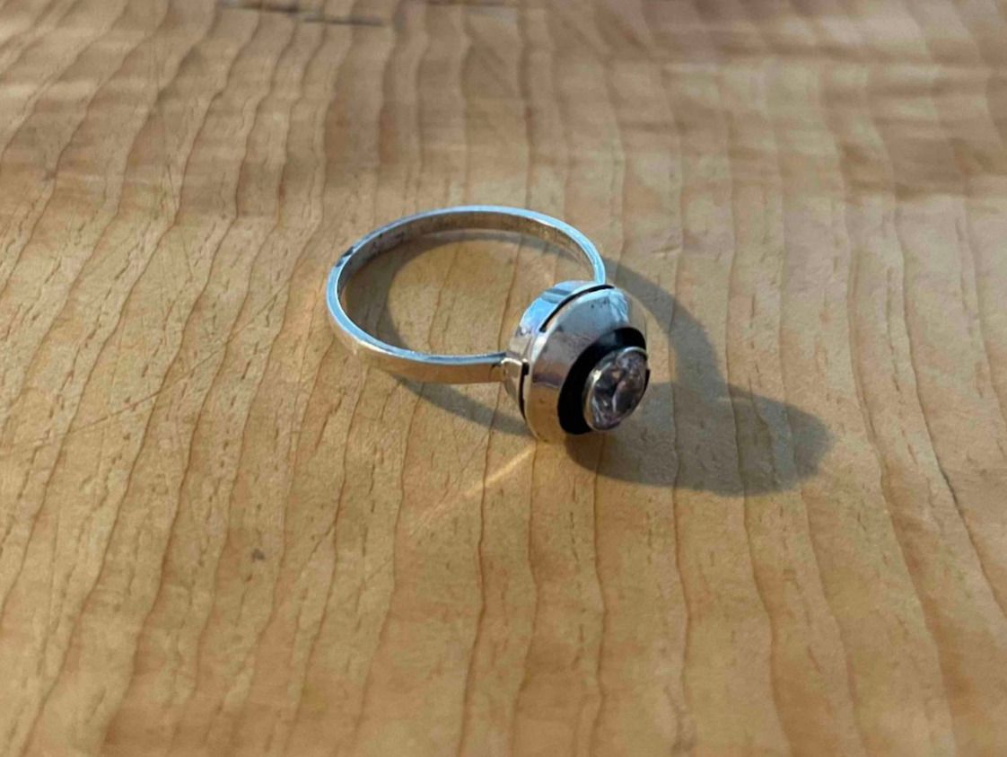 Anelli: NEU! Bague avec strass/ Ring mit eingearbeiteten Strassstein – Usato da Zürich venduto da AnnaSa 5