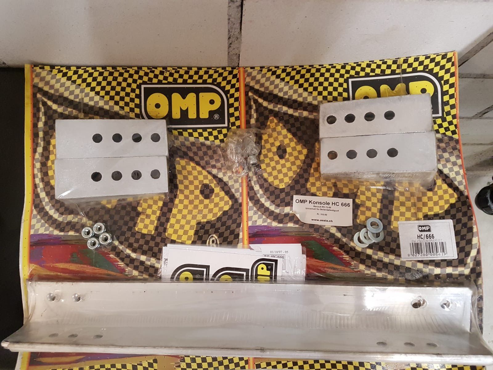 OMP Alle Autoersatzteile: OMP-Konsole Renault R5 Jg.72-84 – Gebraucht aus Neunkirch von shrooms