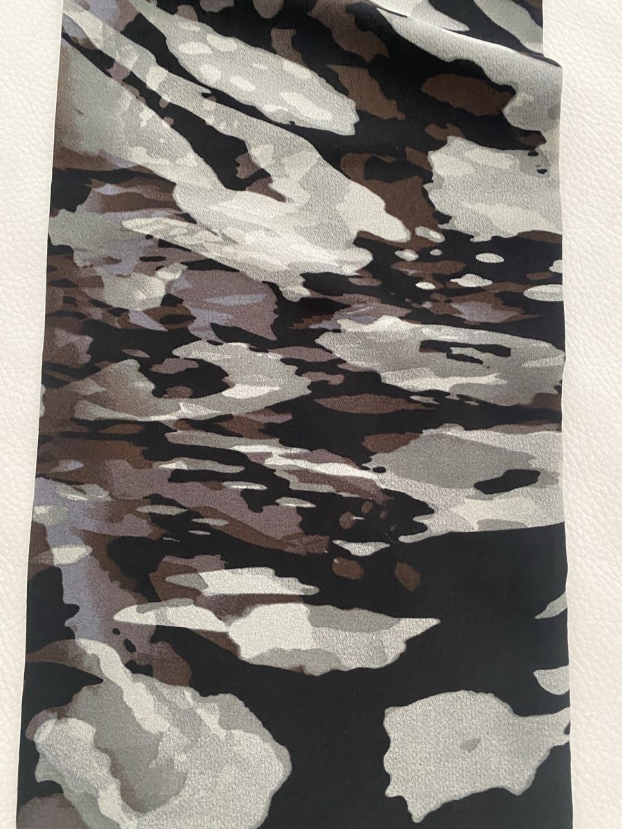 Foulard & Sciarpe: Seiden Schal 🌸 – Usato da Opfikon venduto da Luis144 1