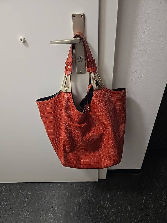 Sacs femmes: DKNY Handtasche. Neu – D'occasion à Zürich par Elena231