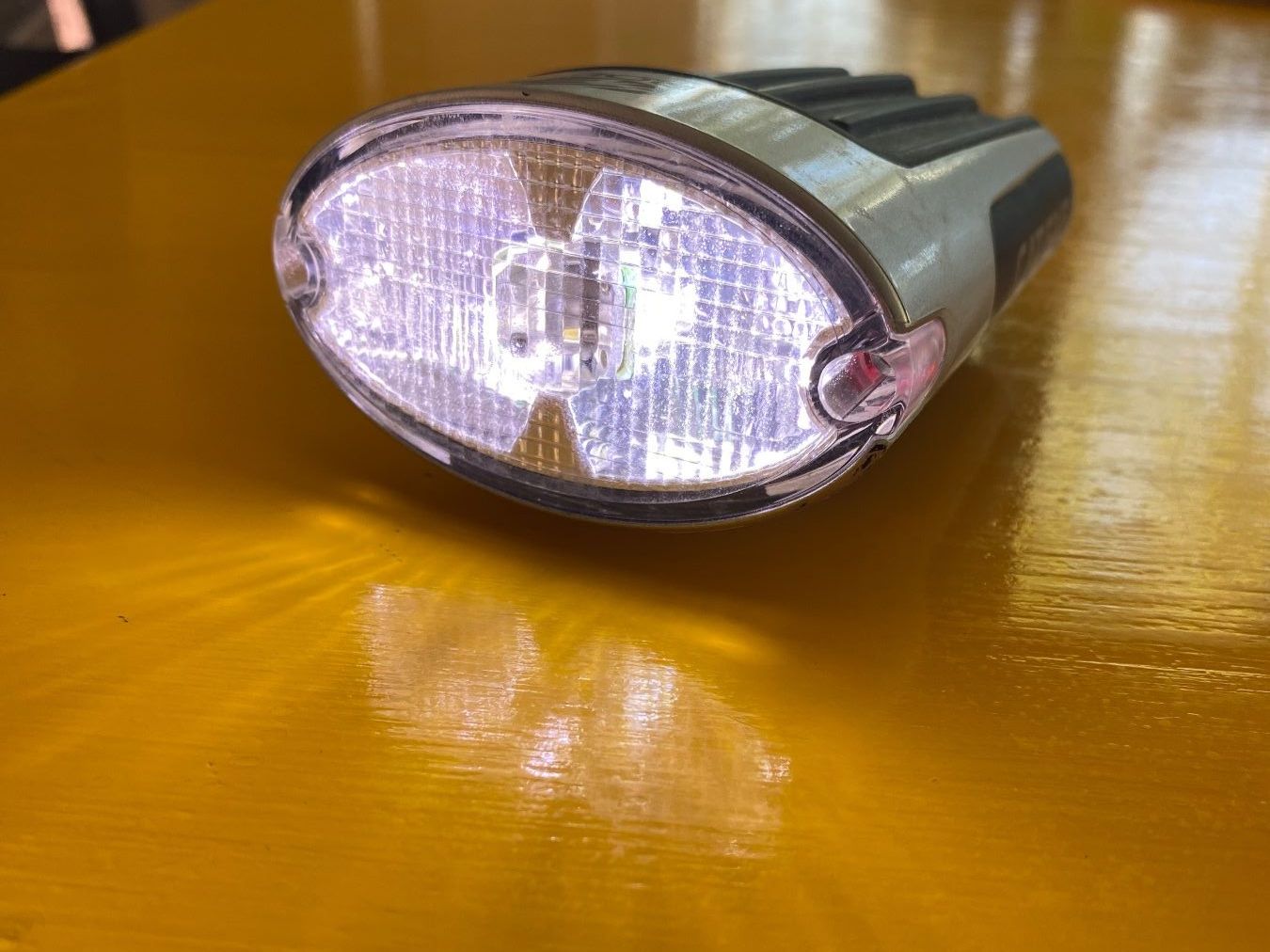 Pezzi di ricambio: Velo Licht "Cateye" – Usato da Zürich venduto da dbrot 3