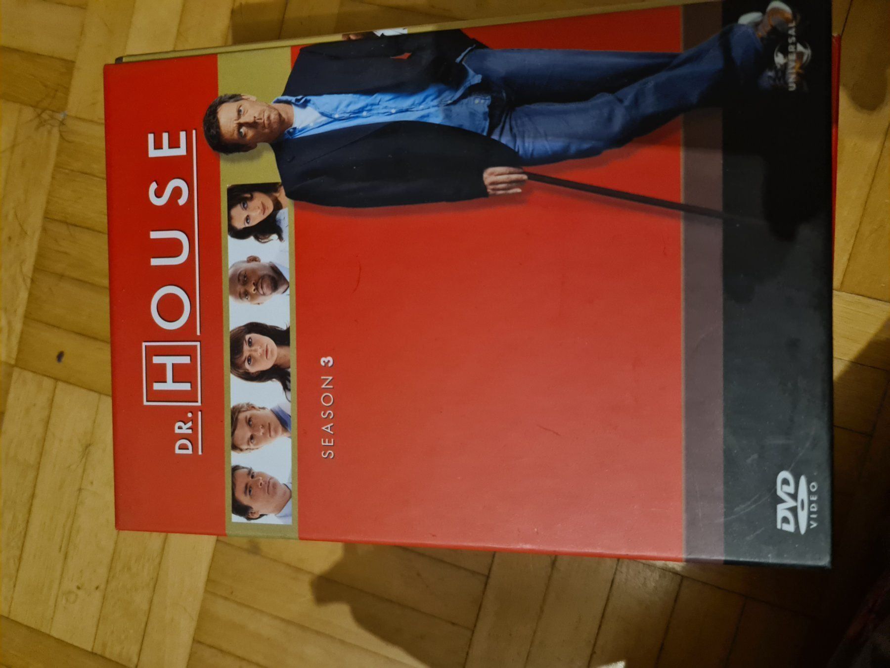Tutti i DVDs: Dr. House Staffel 3 – Usato da Brüttisellen venduto da Miralaurea