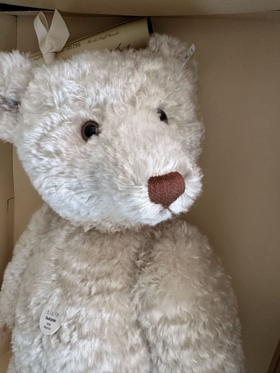 Steiff Spielzeuge: Steiff Teddy 65 cm 1908 rep. Mohair  – Neu und originalverpackt aus Herbriggen von Sehrazade