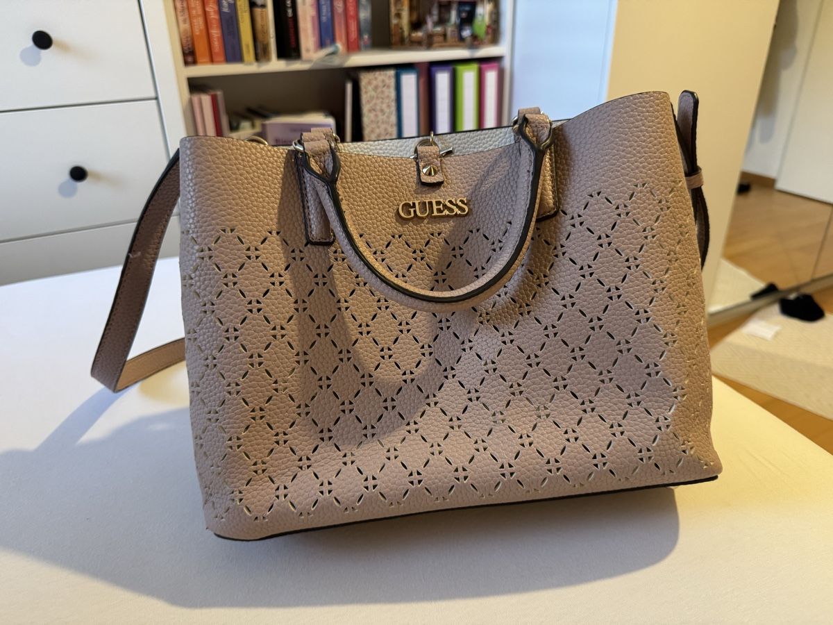 Guess Borse da donna: Guess Handtasche, hellrosa – Nuovo (secondo la descrizione) da Zürich venduto da Selina_Hi
