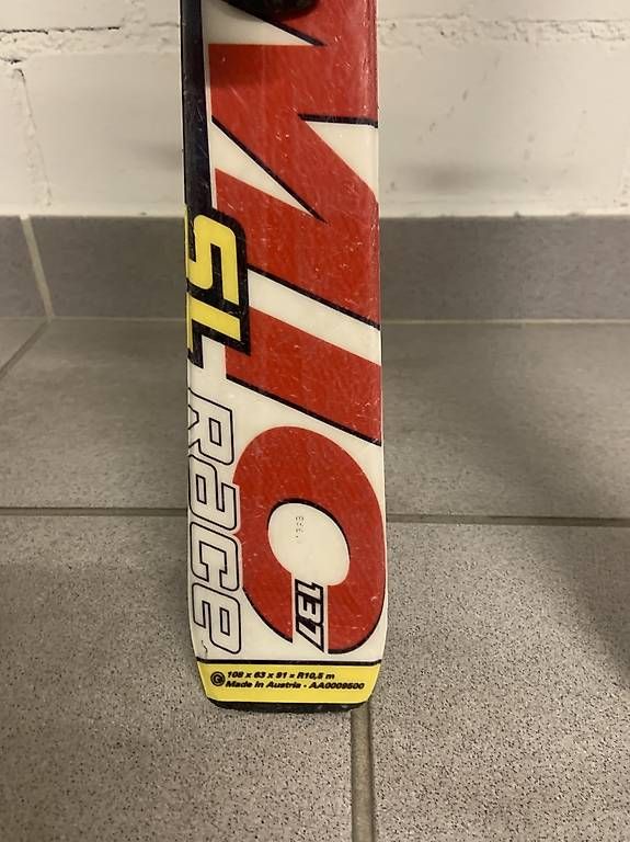 Atomic Sci: Atomic Race 12 SL 137 Skis – Usato da Davos Dorf venduto da BenoitFichaux 1
