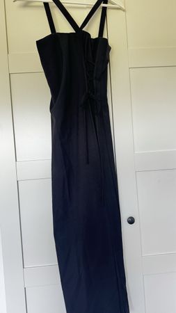 Zara Kleid schwarz mit Schnürung Grösse XS neu mit Etikett