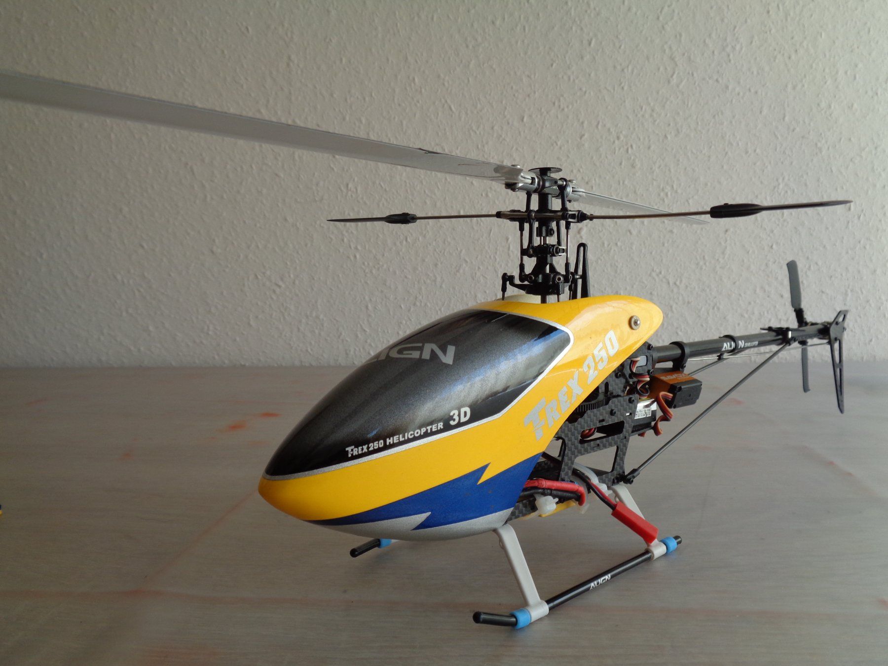 Align Modellismo RC: Helikopter ALIGN T REX 250 – Usato da Genève venduto da Jumbofan
