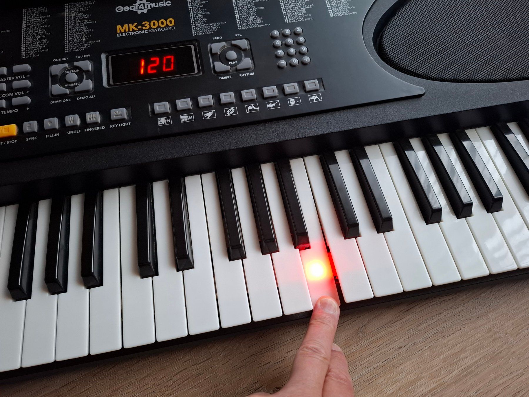 Musikinstrumente: Keyboard MK-3000 – Gebraucht aus Guntershausen von iceroom 4