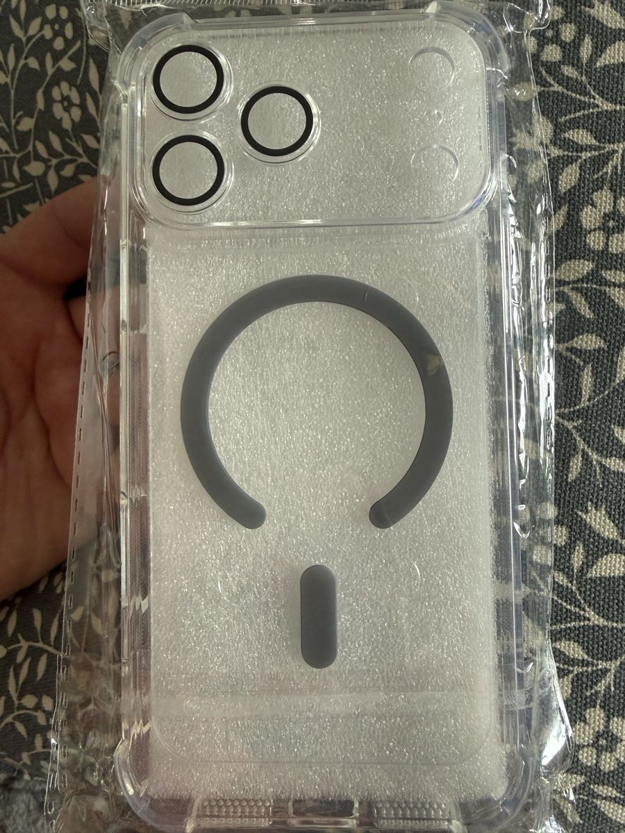 Covers & Schutzfolien: Coque iPhone 18 pro Max transparente avec MagSafe  neuf – Neu und originalverpackt aus Lausanne von Licio7 3