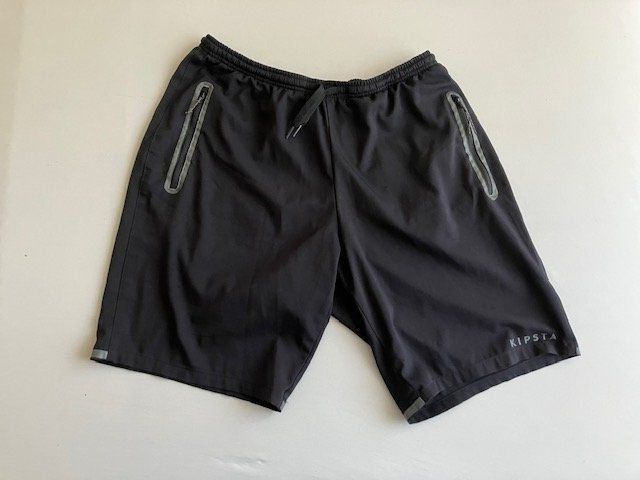 Decathlon Hosen: Short de sport noir Kipsta - Taille L – Gebraucht aus Marin-Epagnier von rchouchouu