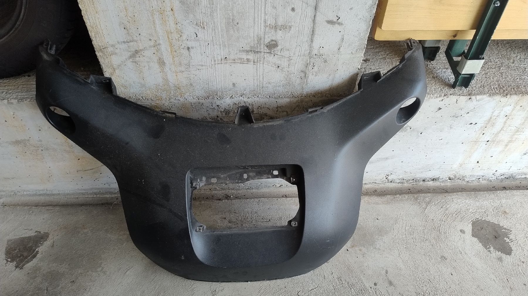 Renault Tutti pezzi di ricambio auto: Masque avant Renault Twizy 620220314R – Usato da Les Charbonnières venduto da alphatec88 1
