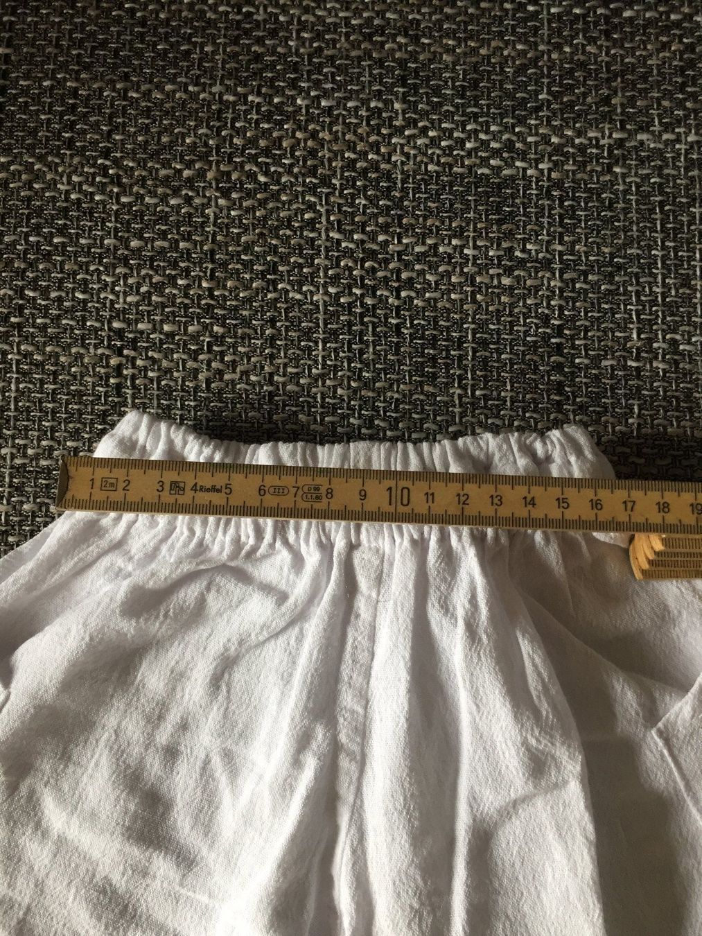 Kostüme: Hemd und Hose bestickt, bis ca.15 Monate – Neu und originalverpackt aus Gümligen von Xochitl 9