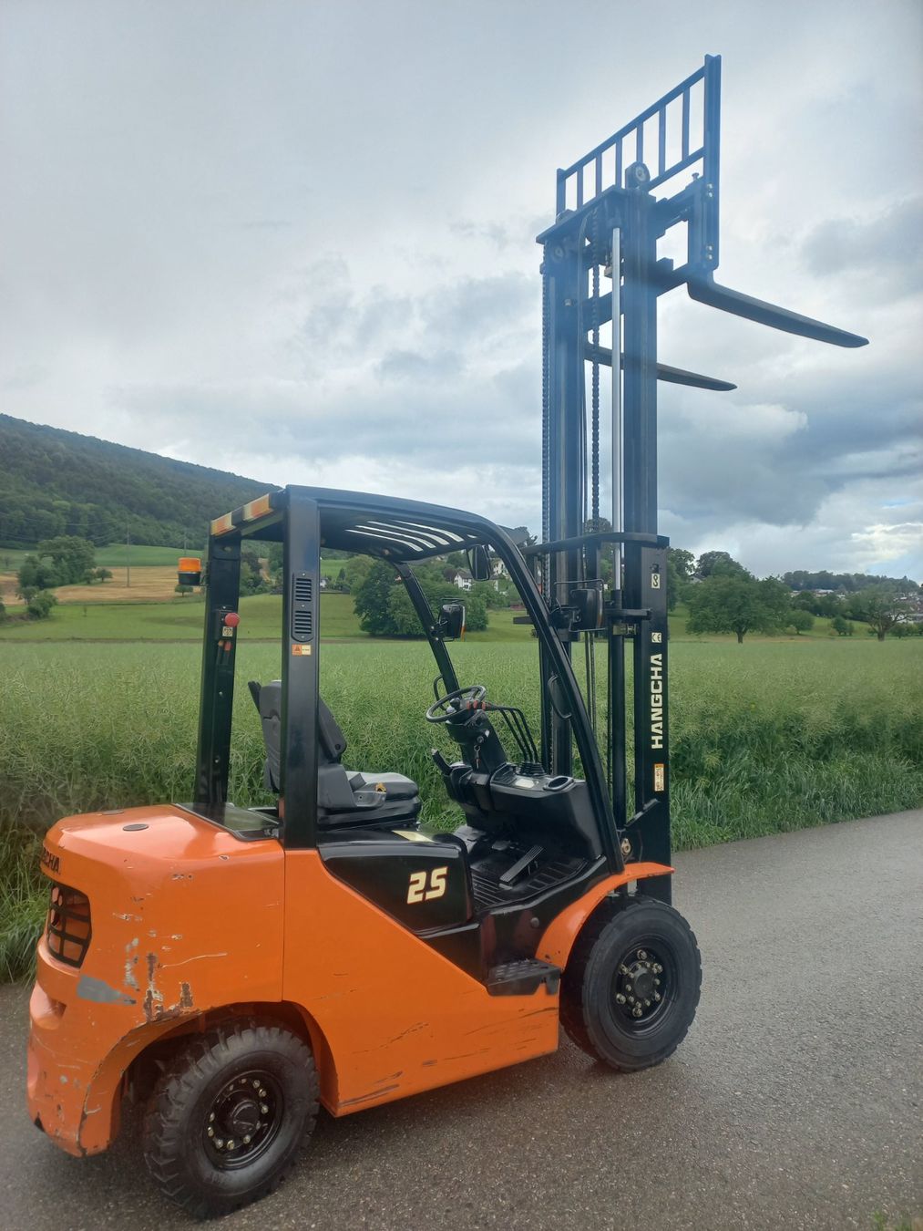 Diesel Carrelli elevatori e a forche: Dieselstapler Hangcha CPCD25 2,5T Stapler mit Seitenschieber – Usato da Dulliken venduto da Classiclerch4657