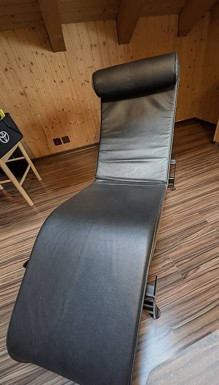 Chaises longues: Liege, Echtleder, keine Schäden – D'occasion à Ennetmoos par Manugabriel