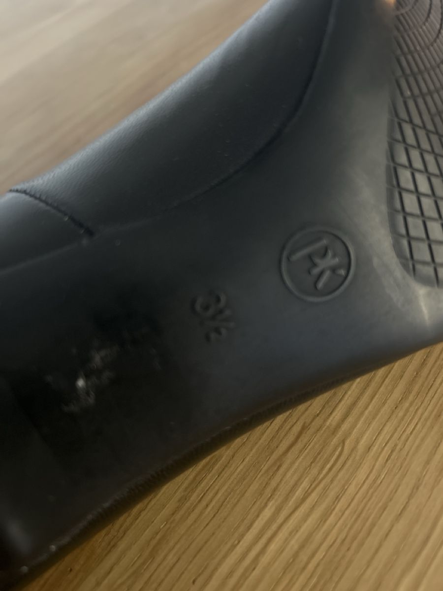 Kaiser Damenschuhe: Peter Kaiser Schuhe schwarz 3 1/2 – Gebraucht aus Allschwil von ringelblume69 3
