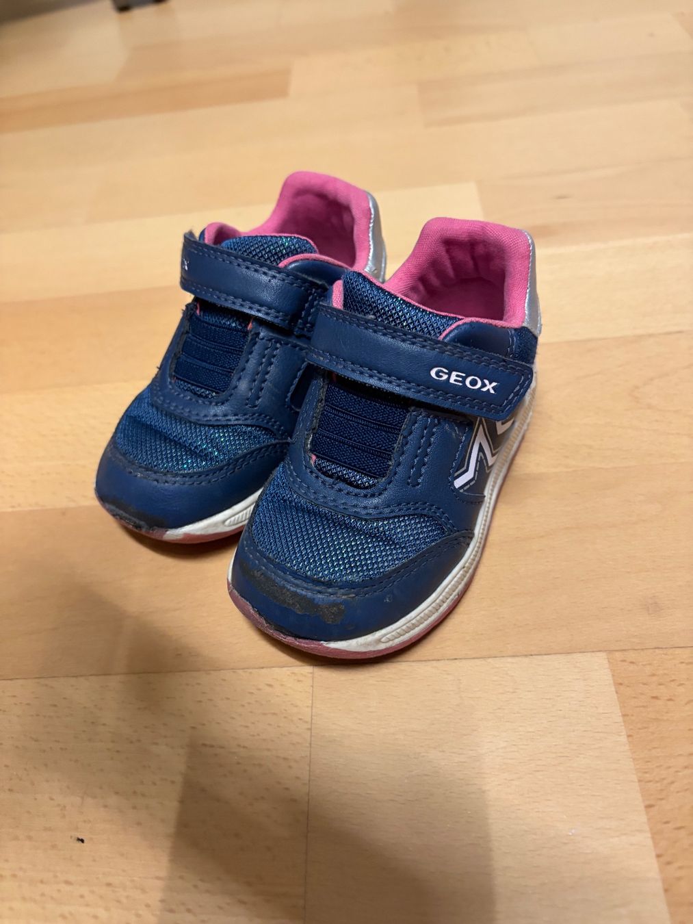 Geox Scarpe per ragazze: Geox Kinderschuhe Gr 22 – Usato da Gossau SG venduto da sha_jhp7 1
