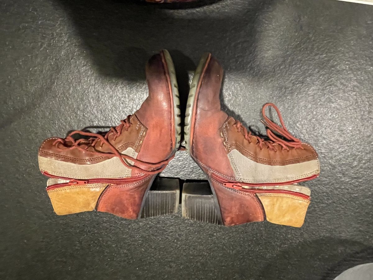 Bugatti Damenschuhe: Bugatti Stiefeletten – Gebraucht aus Rüttenen von Marianne22121970 2