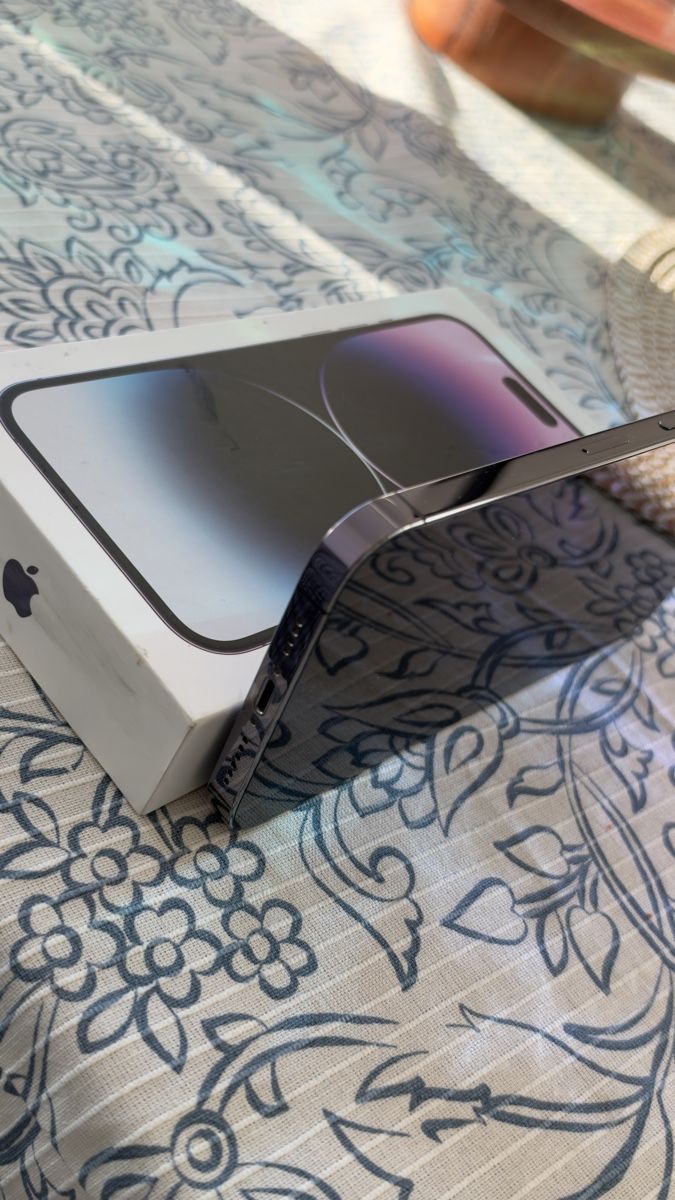 Apple Telefoni cellulari / Smartphones: iPhone 14 Pro Max 1TB Deep purple – Usato da Burgdorf venduto da TBT15 4
