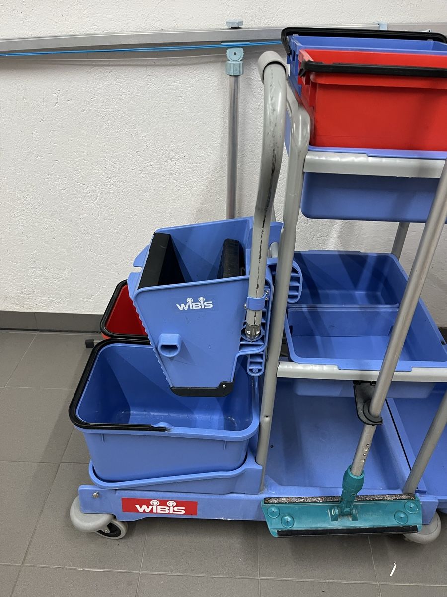Altro in Apparecchi per la pulizia: Putzwagen Wibis – Usato da Neerach venduto da fuz_8d7l 1
