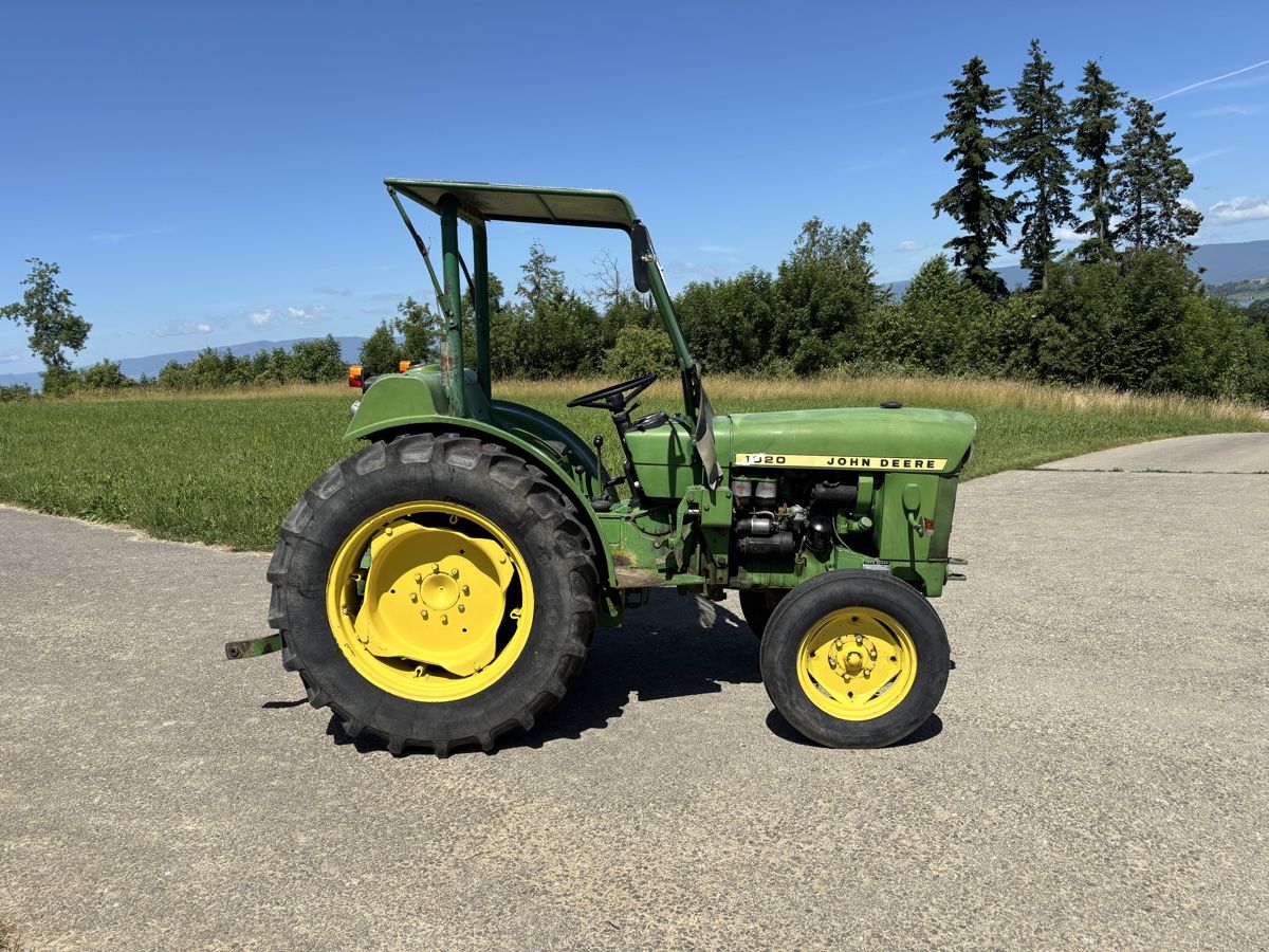 John Deere Trattori: Traktor John Deere 1020 VU / Schmalspur – Usato da Courgevaux venduto da Querly 5
