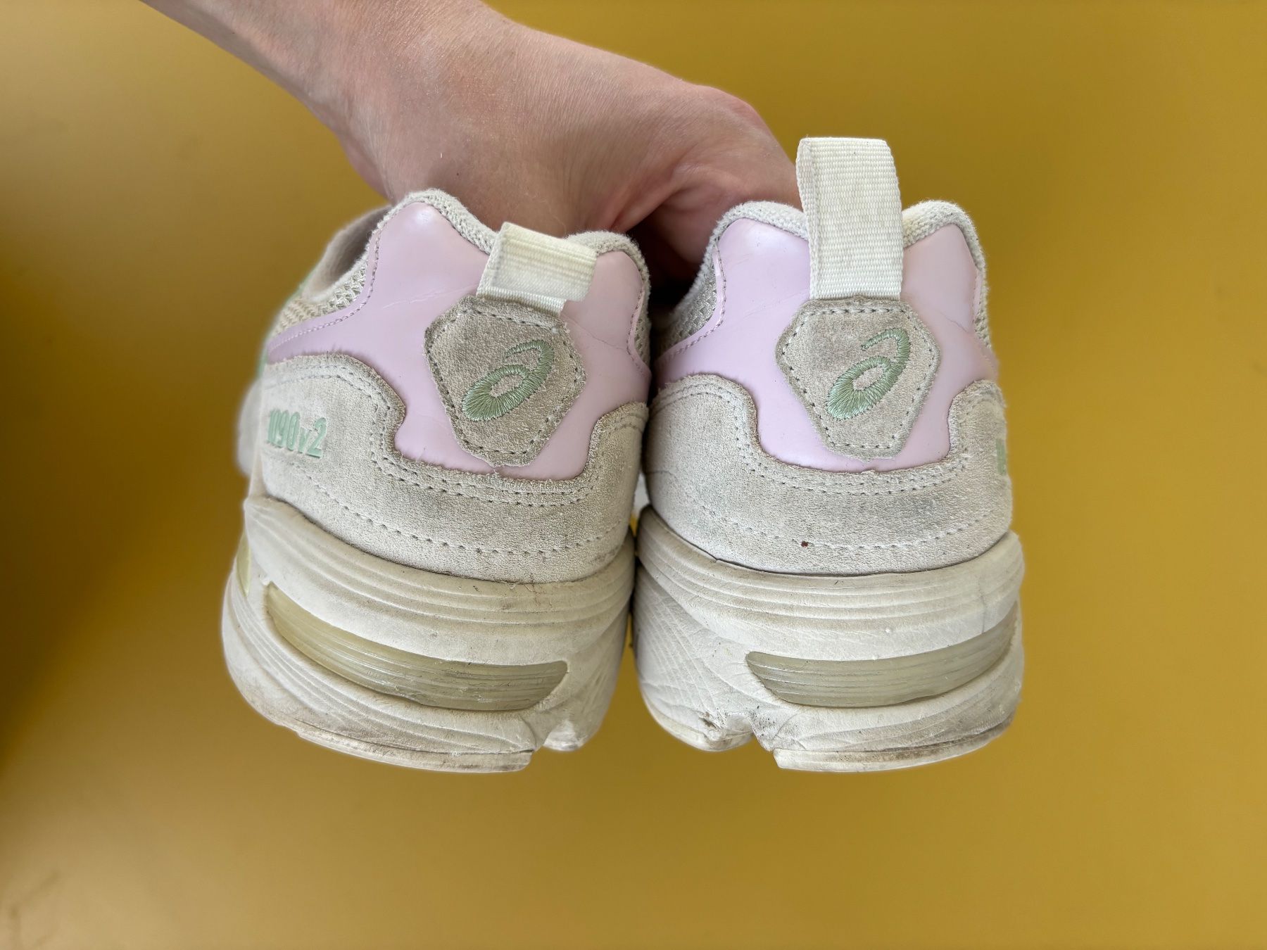 Asics Damenschuhe: ASICS "1090 v2"  Sneaker Gr. 40 – Gebraucht aus Zürich von missmodernage 3