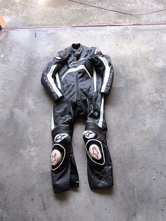 Top Lederkombi Grösse 56 Alpinestars