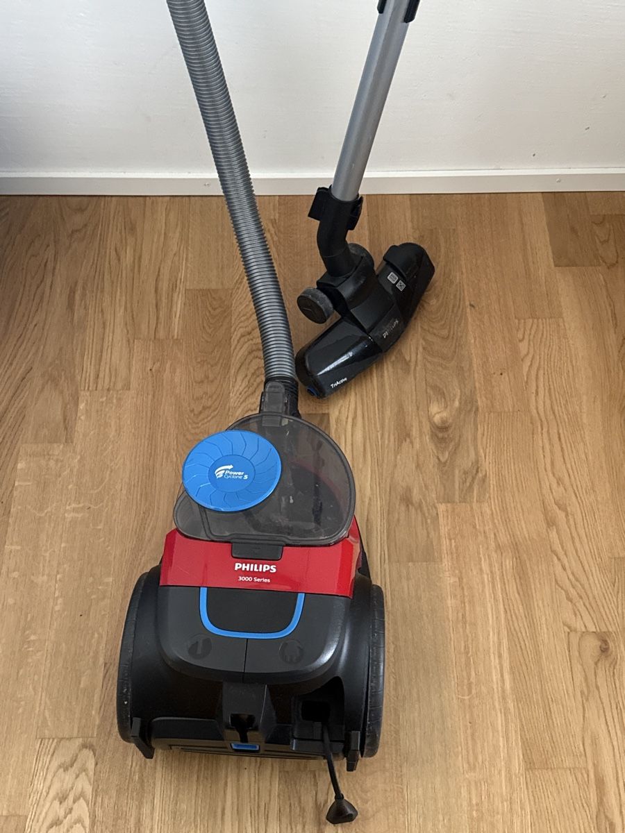 Philips Staubsauger & Zubehör: Philips Vacuum Cleaner 3000 Series – Defekt aus Zürich von okarioto