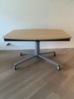 Höhenverstellbarer Schreibtisch