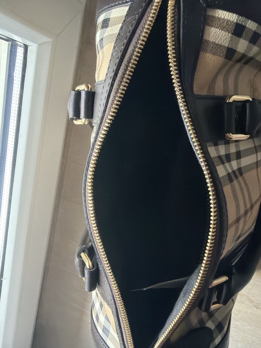Burberry Taschen für Damen: Eintrage Burberry 30 neuwertige – Neu (gemäss Beschreibung) aus Höri von man_5vqs 5
