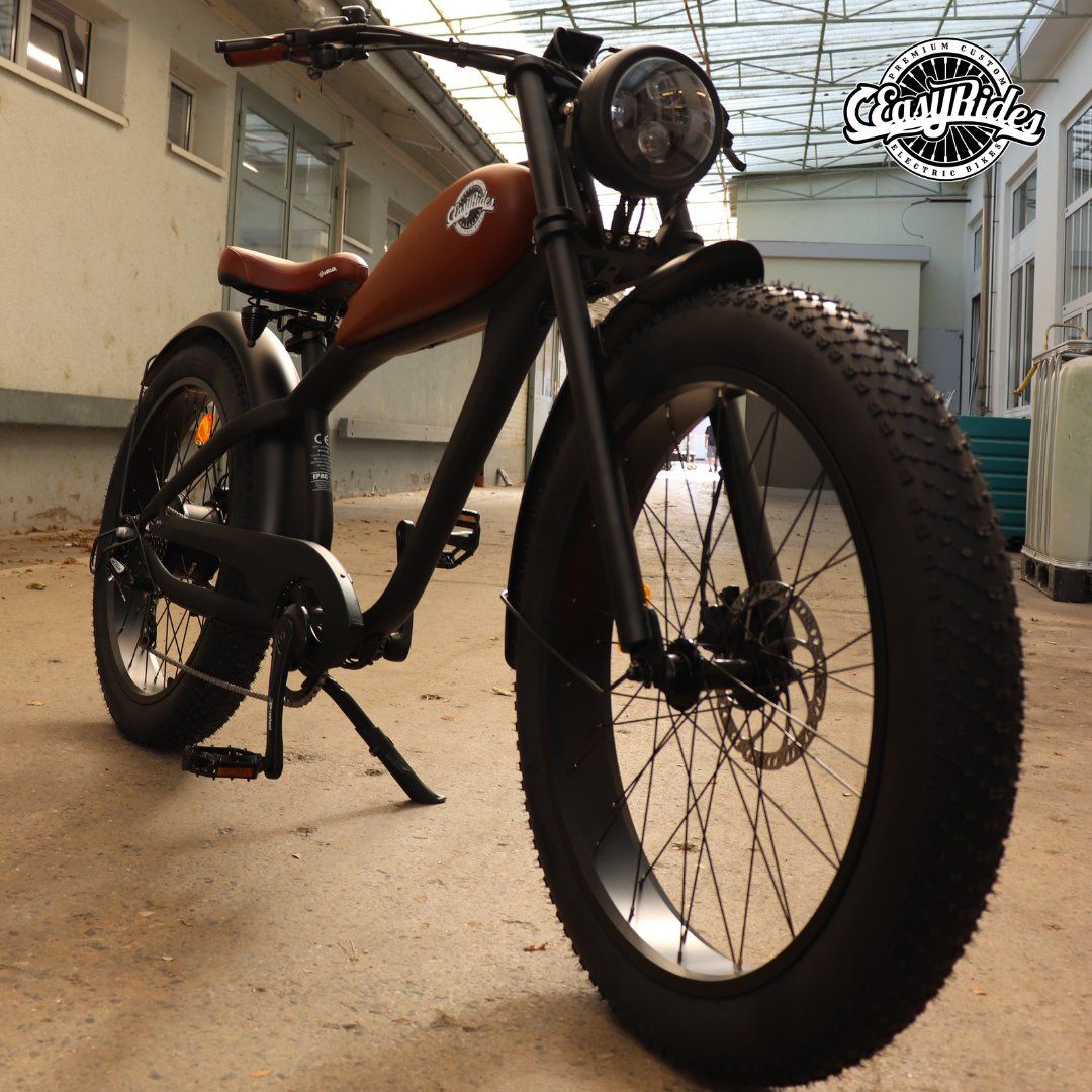Biciclette: Easyrides Bad Bobber Retro E-Bike Braun – Nuovo e nell'imballaggio originale da Altenrhein venduto da EasyRides